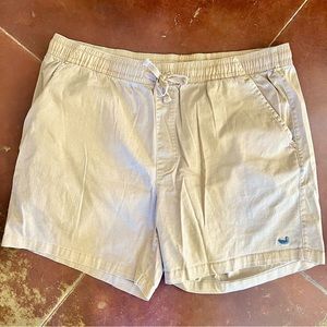 Men’s southern marsh, large, shorts, khaki, perfect used condition